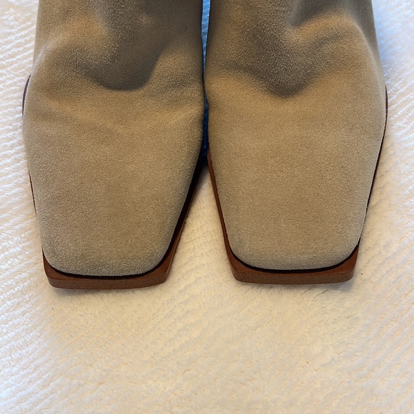 Sam Edelman Ivette Ankle Bootie - Picture 9 of 10